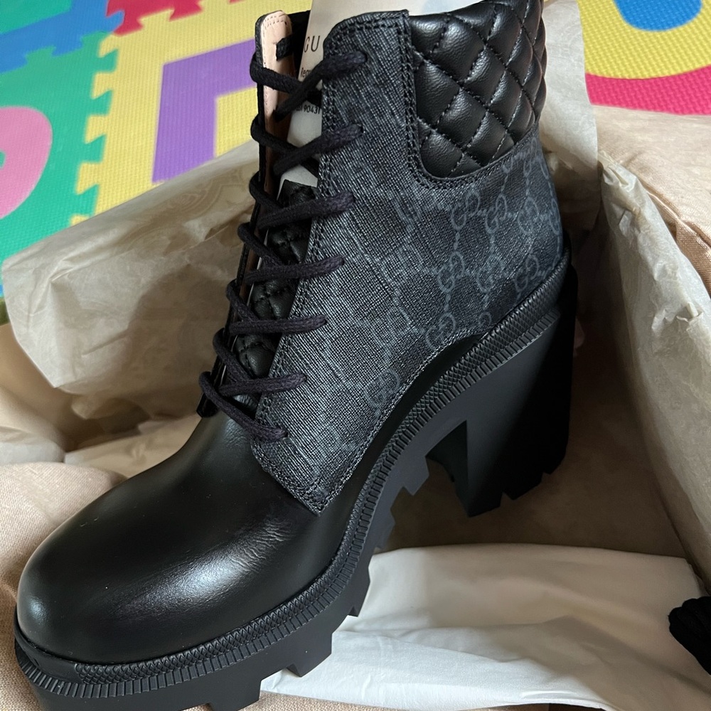 NWT GUCCI GG Ankle Boots #659691